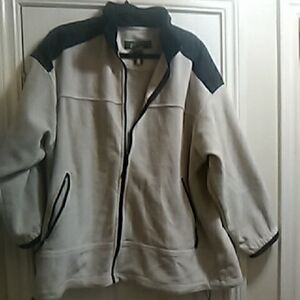 💲1⃣▶Women's Black and Cream Jacket